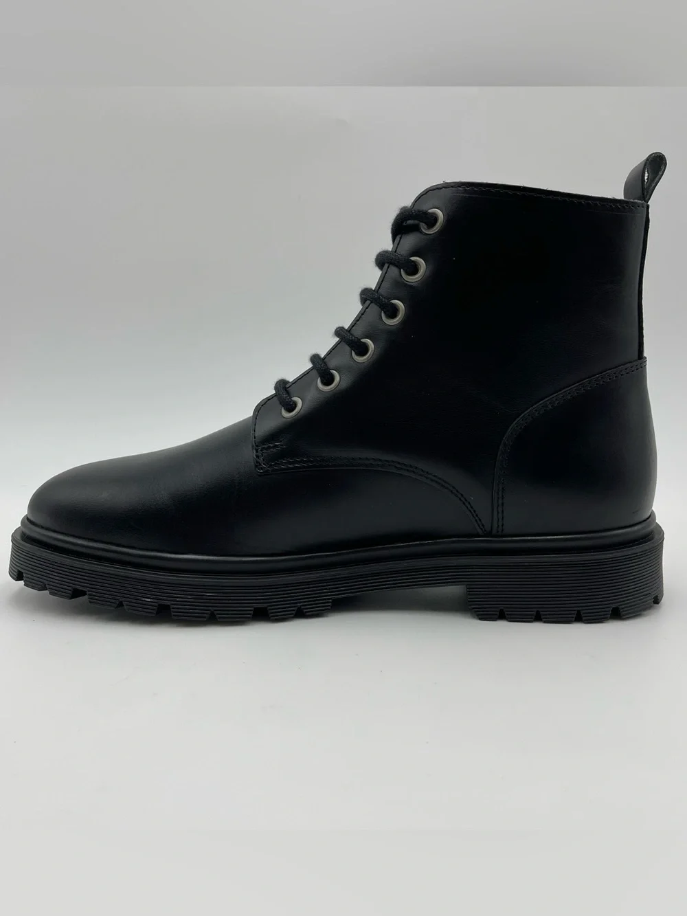 Bruno Magli polished black
